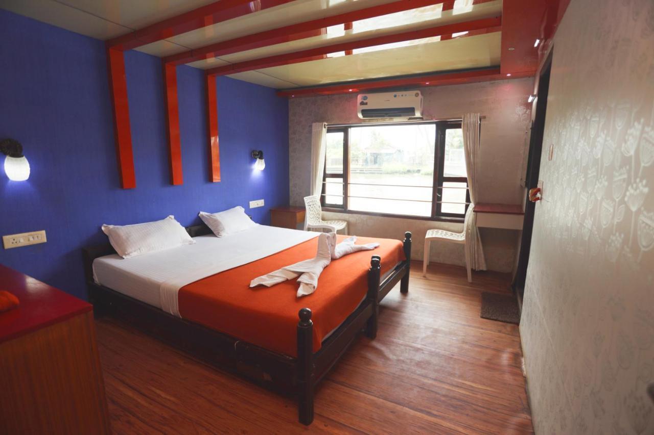 Hotel Harmony Houseboats Alappuzha Zewnętrze zdjęcie