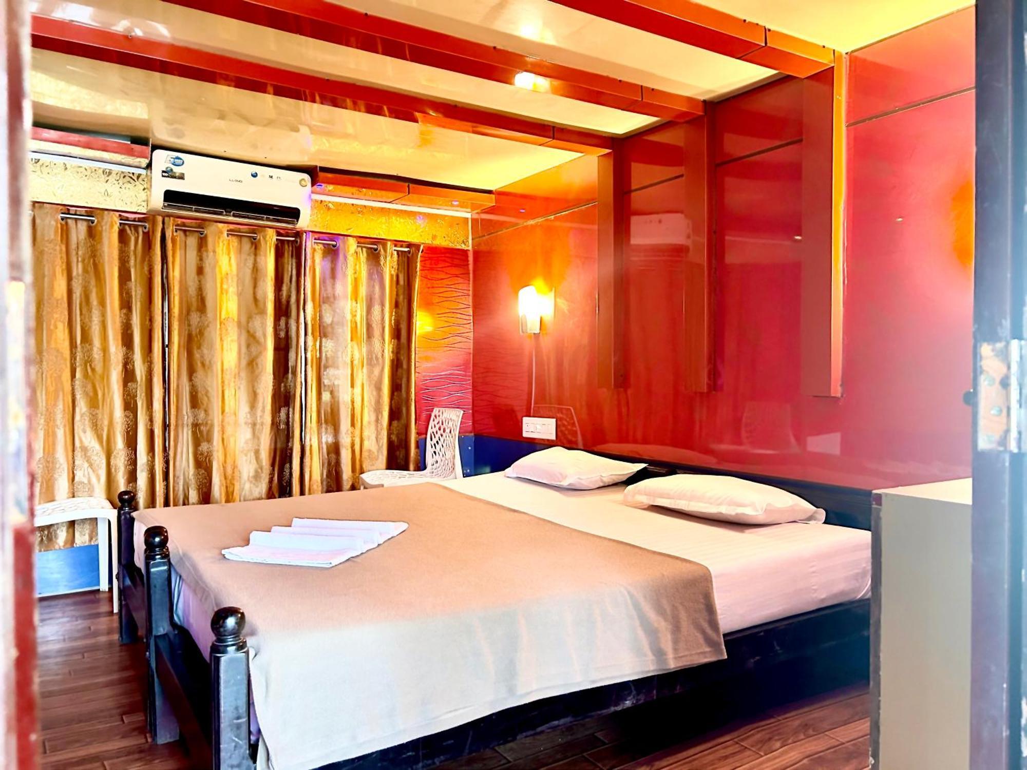 Hotel Harmony Houseboats Alappuzha Zewnętrze zdjęcie