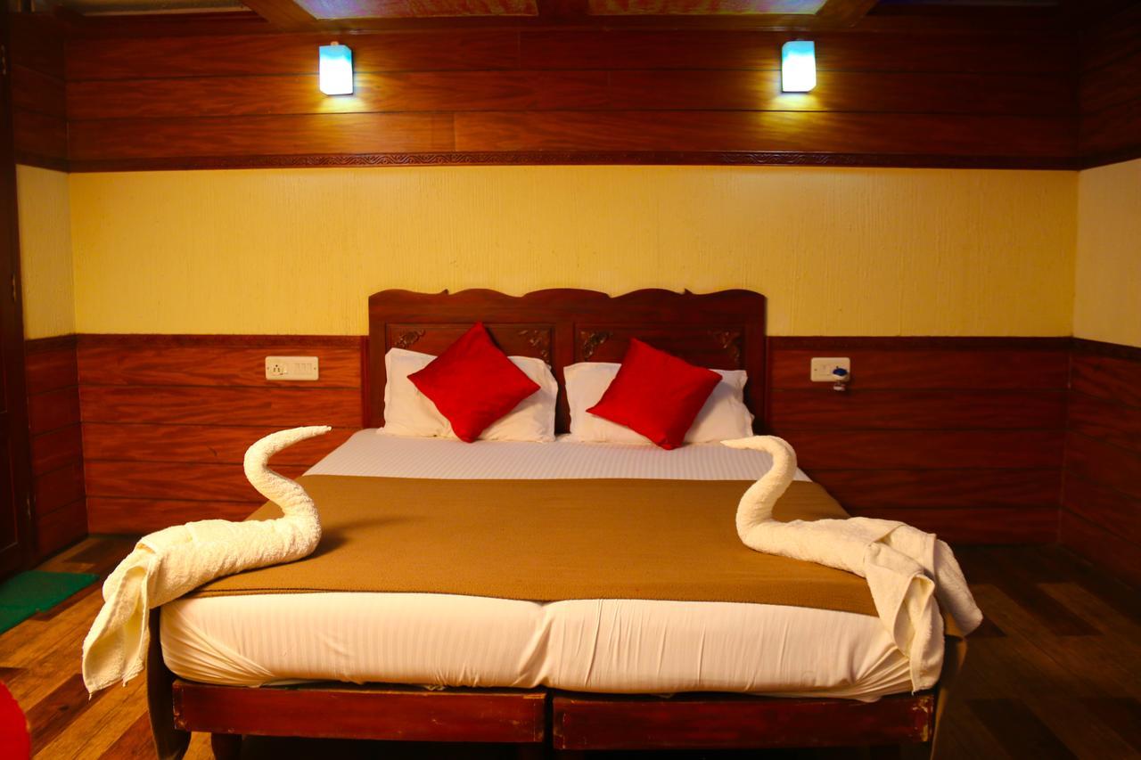 Hotel Harmony Houseboats Alappuzha Zewnętrze zdjęcie