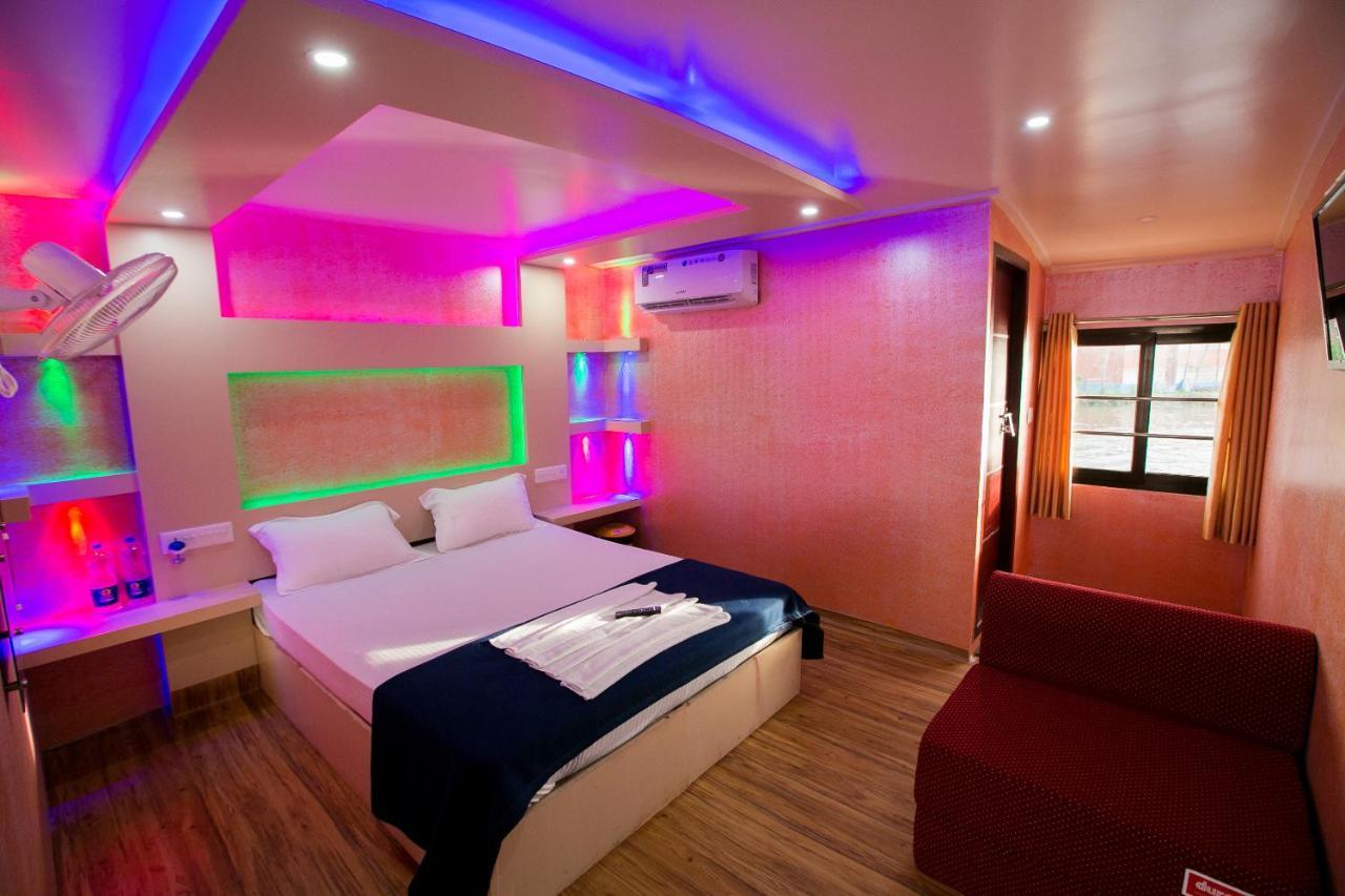 Hotel Harmony Houseboats Alappuzha Zewnętrze zdjęcie